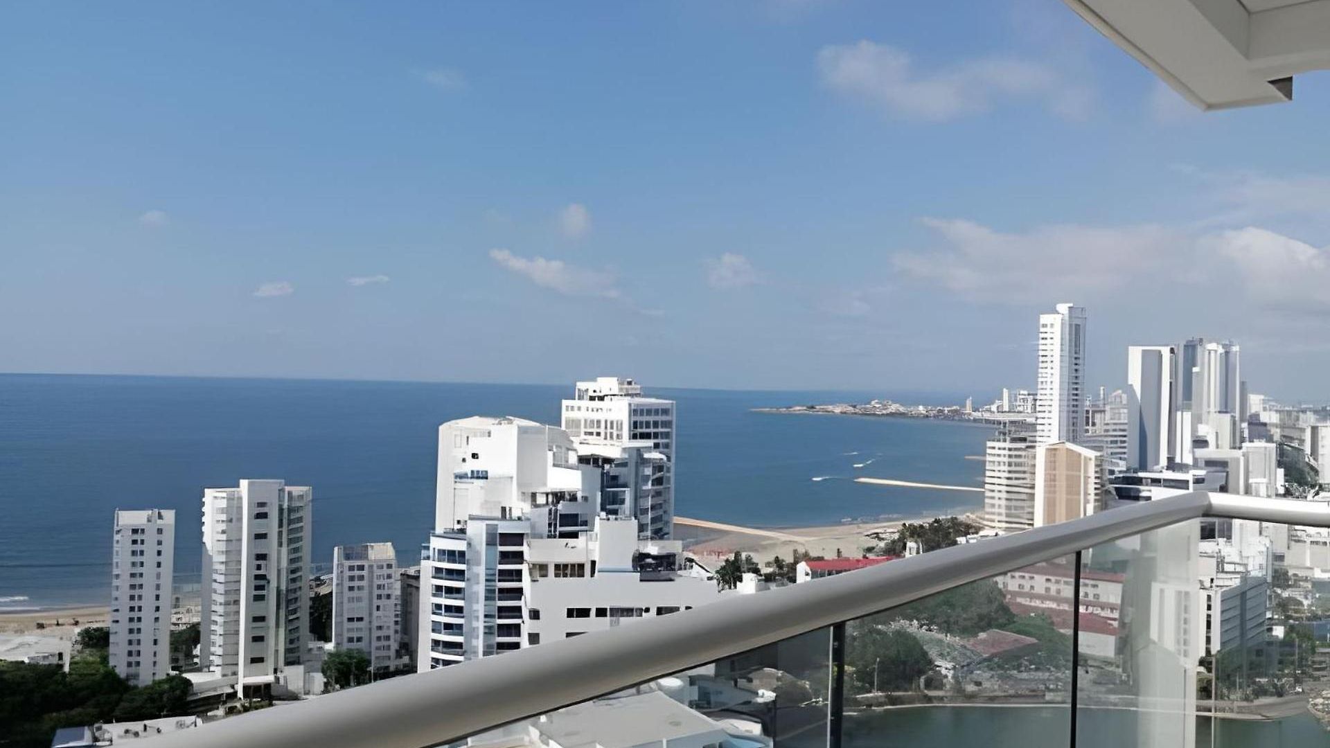 Apartamento Espectacular Vista En La Mejor Zona Del Laguito *