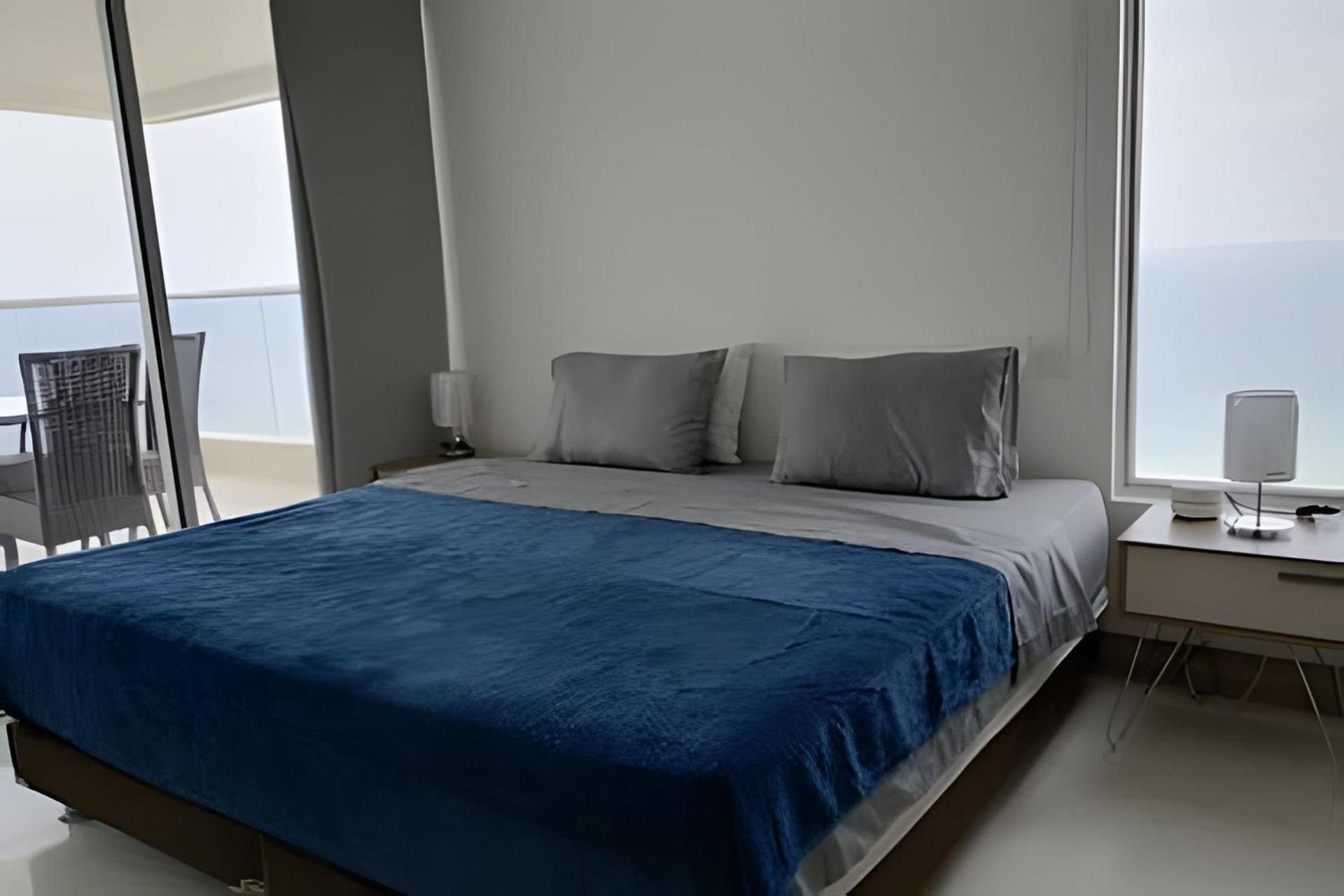 Espectacular Vista En La Mejor Zona Del Laguito Apartamento